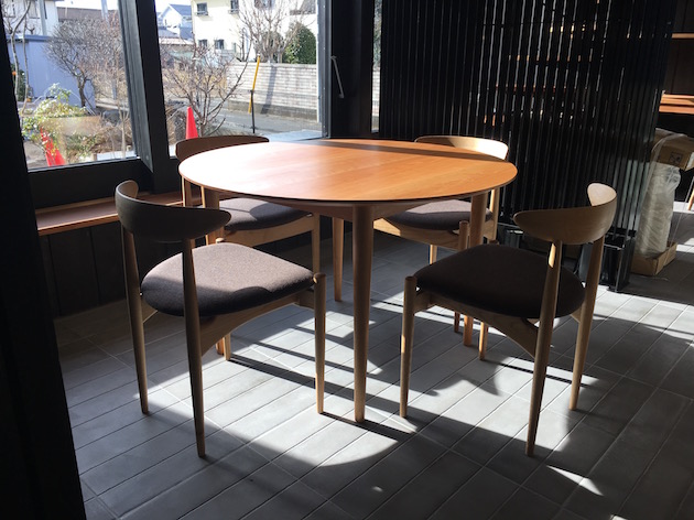 丸テーブル　チェリー