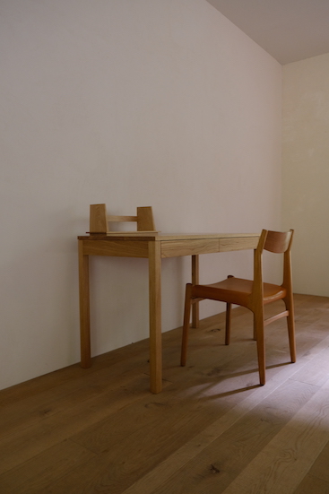 ナラ材　勉強机